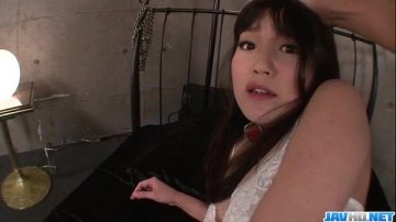 จับสาวสวยมาขังเอาไว้ข้าวปลาไม่ให้กิน ให้กินแต่น้ำควยอย่างเดียวบอกเลย
